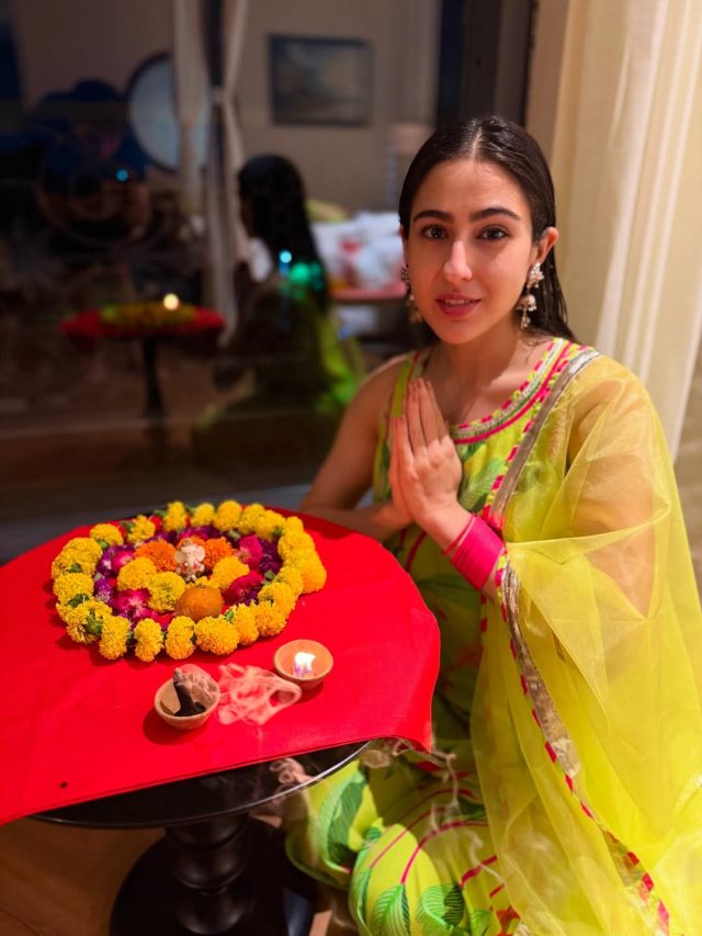 “चारधाम में एंट्री से पहले एफिडेविट! 😳 सारा अली खान को साबित करना होगा—‘मैं सनातनी हूं’ ⛪🔥”