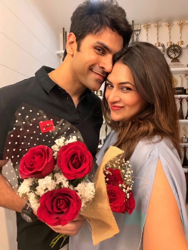 “10 साल बाद खुशियों की दस्तक 👶💖 दिव्यांका त्रिपाठी ने ‘गर्भ संस्कार’ से जोड़ा दिल, बेबी को सुनाई कविता और मिल गया क्यूट रिस्पॉन्स! 🥹✨”
