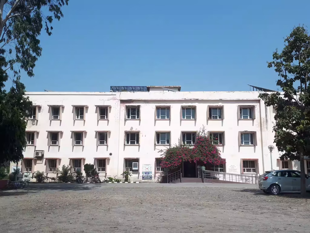 फरीदाबाद में पॉलीक्लिनिक भवन का 80% काम पूरा: जून 2026 तक निर्माण पूरा होने की उम्मीद