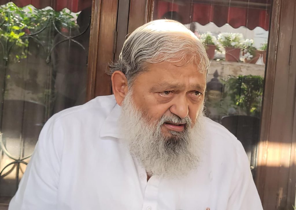 पाकिस्तान को चेतावनी, राहुल गांधी पर तीखा हमला: ऊर्जा मंत्री अनिल विज के बड़े बयान