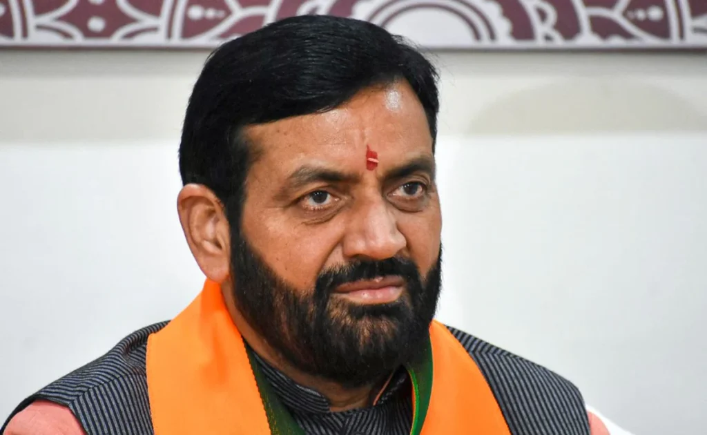 गुरुग्राम दौरे पर CM नायब सिंह सैनी सख्त, NH-48 से लेकर लेग-2 ड्रेन तक व्यवस्थाओं का लिया जायजा