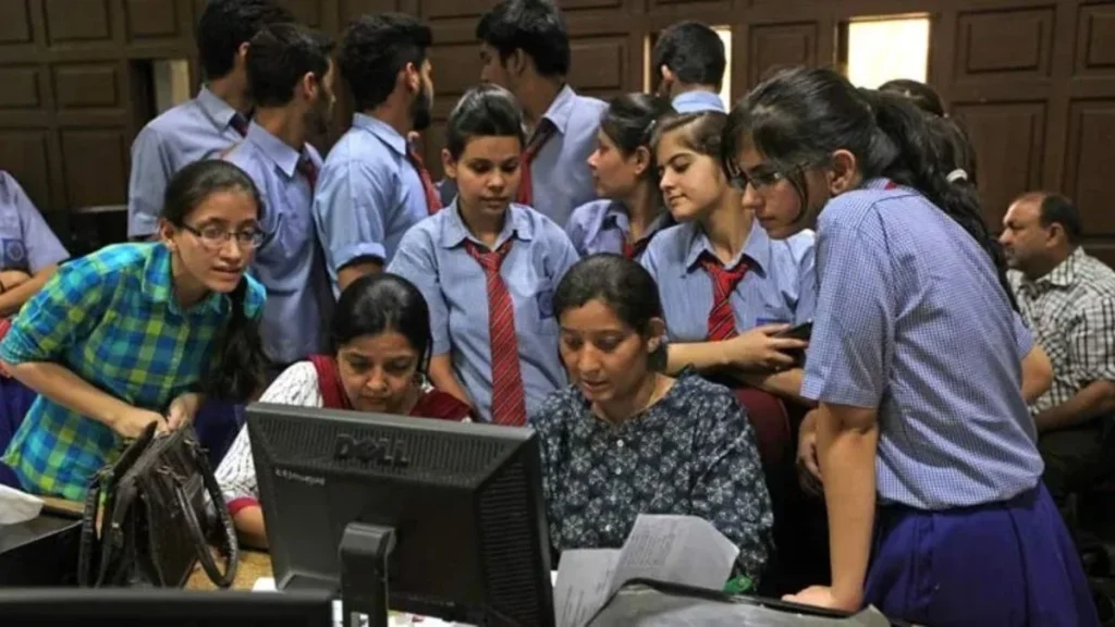 HBSE ने बढ़ाई आवेदन तिथि: 12 अप्रैल तक बिना लेट फीस करें सेकेंड वार्षिक परीक्षा के लिए अप्लाई