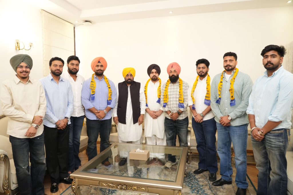 रुस्तम-ए-हिंद जस्सा पट्टी AAP में शामिल, सीएम भगवंत मान ने किया स्वागत, पंजाब राजनीति में नया समीकरण