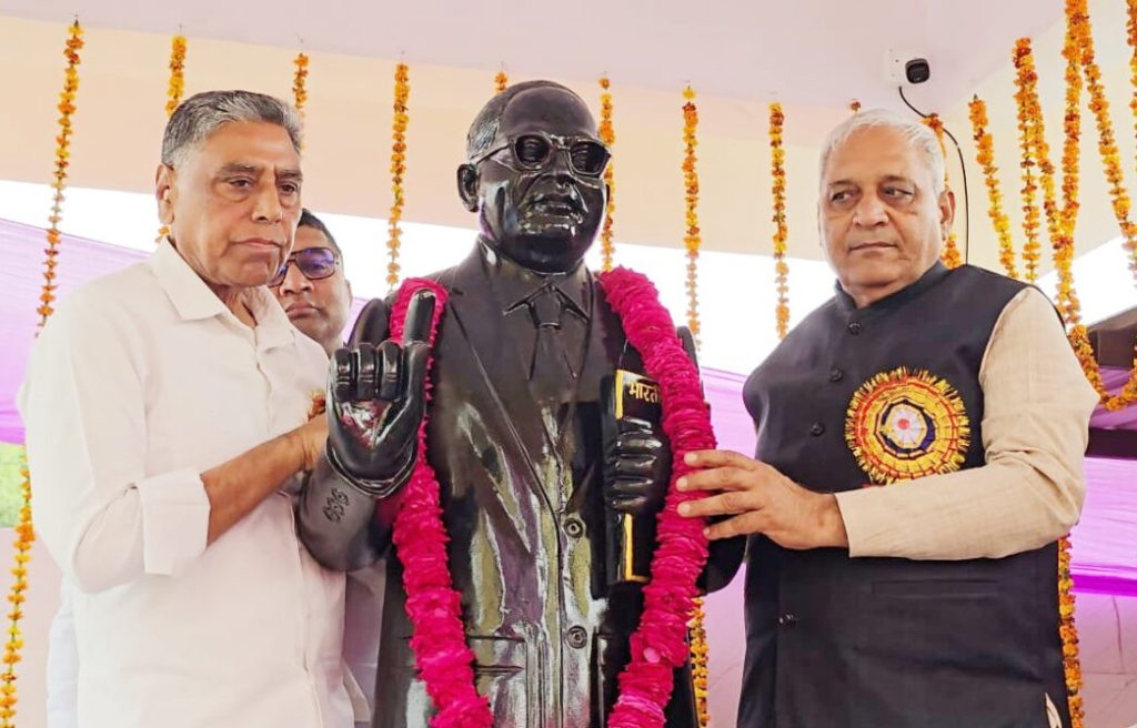 अंबेडकर जयंती पर रणबीर गंगवा का संदेश: शिक्षा और ज्ञान ही सफलता की कुंजी, युवाओं को पढ़ाई के लिए किया प्रेरित