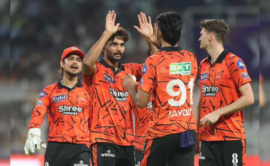 सनराइजर्स हैदराबाद में अचानक एंट्री! गेराल्ड कोएत्जी बने तीसरी टीम के खिलाड़ी, चोटिल डेविड पेन की जगह मिली मौका सनराइजर्स हैदराबाद में अचानक एंट्री! गेराल्ड कोएत्जी बने तीसरी टीम के खिलाड़ी, चोटिल डेविड पेन की जगह मिली मौका