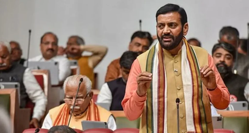 हरियाणा में डिजिटल क्रांति: नायब सिंह सैनी जल्द लॉन्च करेंगे स्वचालित राजस्व प्रणाली, 1900 पटवारियों की होगी तैनाती हरियाणा में डिजिटल क्रांति: नायब सिंह सैनी जल्द लॉन्च करेंगे स्वचालित राजस्व प्रणाली, 1900 पटवारियों की होगी तैनाती