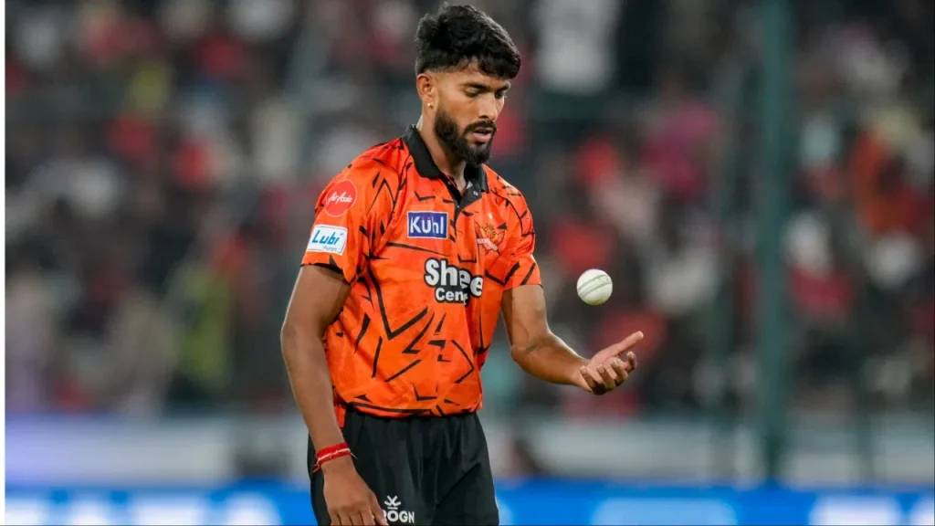 IPL 2026: प्रफुल्ल हिंगे ने निभाई ‘कमिटमेंट’, पहली गेंद पर वैभव सूर्यवंशी का विकेट लेकर रचा इतिहास