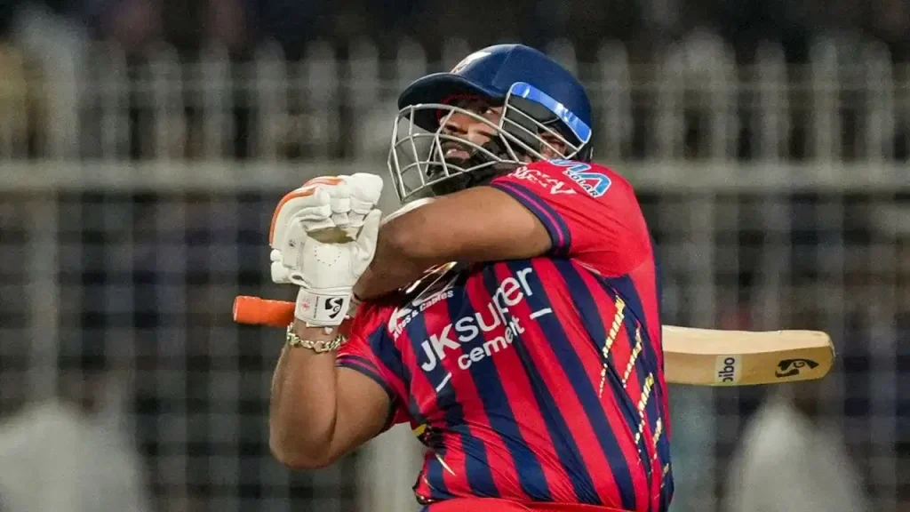 ऋषभ पंत का तूफानी अंदाज: एक हाथ से जड़ा गगनचुंबी छक्का, PBKS vs LSG मैच में दिखाया दम
