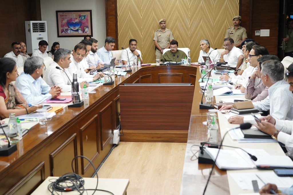 गुरुग्राम में प्रदूषण पर सख्त रुख: राव नरबीर सिंह ने दिए कड़े निर्देश, 2027 तक BOD घटाने का लक्ष्य