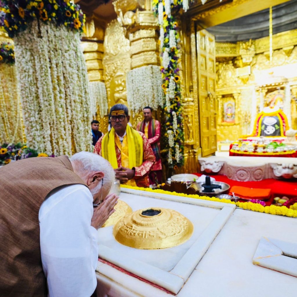 सोमनाथ मंदिर का गौरवशाली इतिहास: आक्रमणों के बावजूद बार-बार पुनर्निर्माण और भारत की अटूट आस्था का प्रतीक