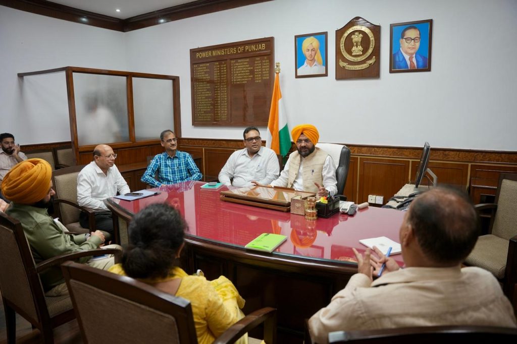 पंजाब के नए बिजली मंत्री तरुणप्रीत सिंह सोंद ने संभाला कार्यभार, PSPCL और PSTCL के साथ बैठक कर बिजली व्यवस्था सुधार पर जोर
