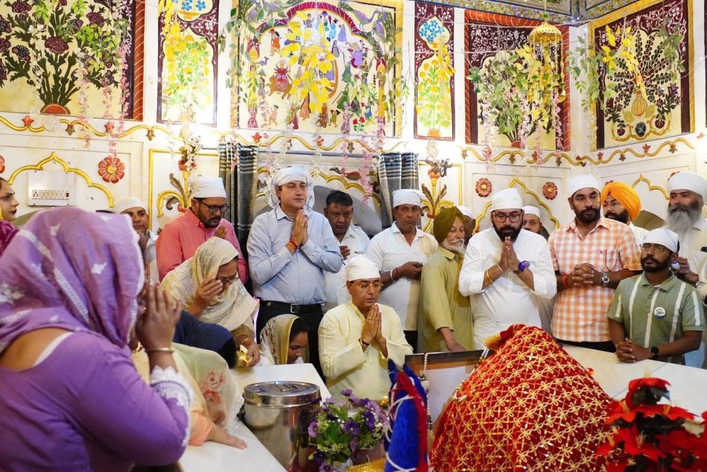 सनाम में बाबा भाई मूल चंद साहिब जी के दर पर विशेष अरदास, नगर काउंसिल चुनाव से पहले विकास और जनकल्याण का लिया संकल्प