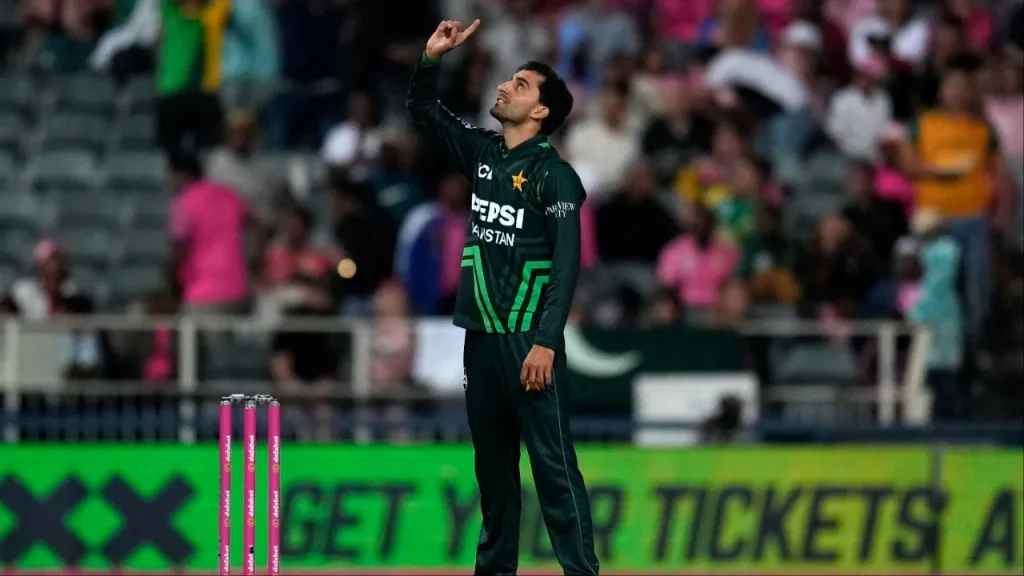 PSL 2026: सूफियान मुकीम का बड़ा दिल, ‘प्लेयर ऑफ द टूर्नामेंट’ अवॉर्ड भारत में जन्मे ए.क्यू. खान को किया समर्पित
