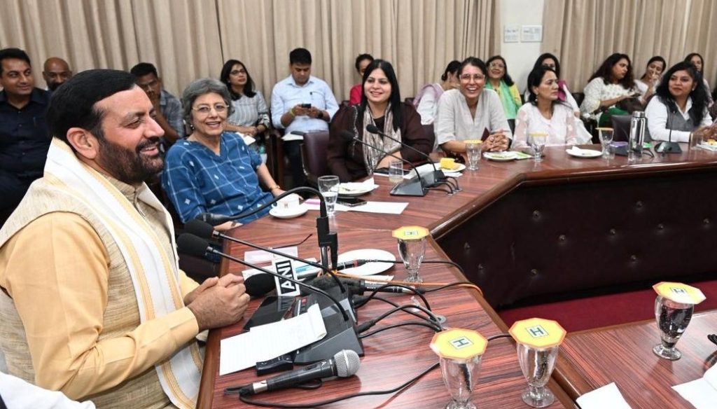मुख्यमंत्री नायब सिंह सैनी ने महिला पत्रकारों से की मुलाकात, महिला सशक्तिकरण की सराहना