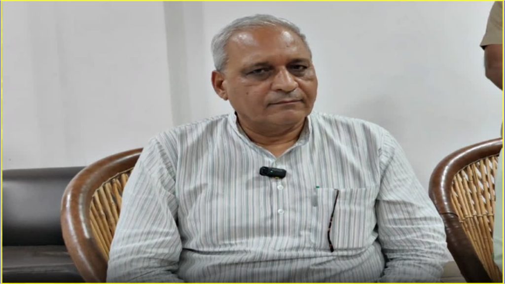 रणबीर गंगवा ने PWD विभाग की समीक्षा बैठक में विकास कार्यों की प्रगति की समीक्षा, मानसून से पहले सड़क सुधार के दिए निर्देश रणबीर गंगवा ने PWD विभाग की समीक्षा बैठक में विकास कार्यों की प्रगति की समीक्षा, मानसून से पहले सड़क सुधार के दिए निर्देश
