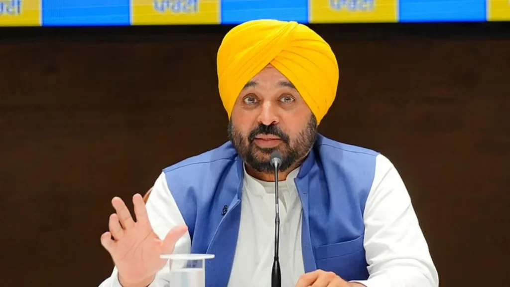 फर्जी वीडियो मामले में भगवंत मान सरकार का दावा, जांच में सामने आई वीडियो की सच्चाई फर्जी वीडियो मामले में भगवंत मान सरकार का दावा, जांच में सामने आई वीडियो की सच्चाई