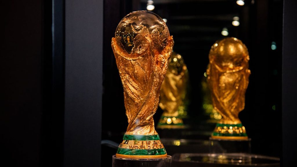 FIFA World Cup 2026: फीफा ने किए नए नियमों का ऐलान, टूर्नामेंट में दिखेंगे बड़े बदलाव FIFA World Cup 2026: फीफा ने किए नए नियमों का ऐलान, टूर्नामेंट में दिखेंगे बड़े बदलाव