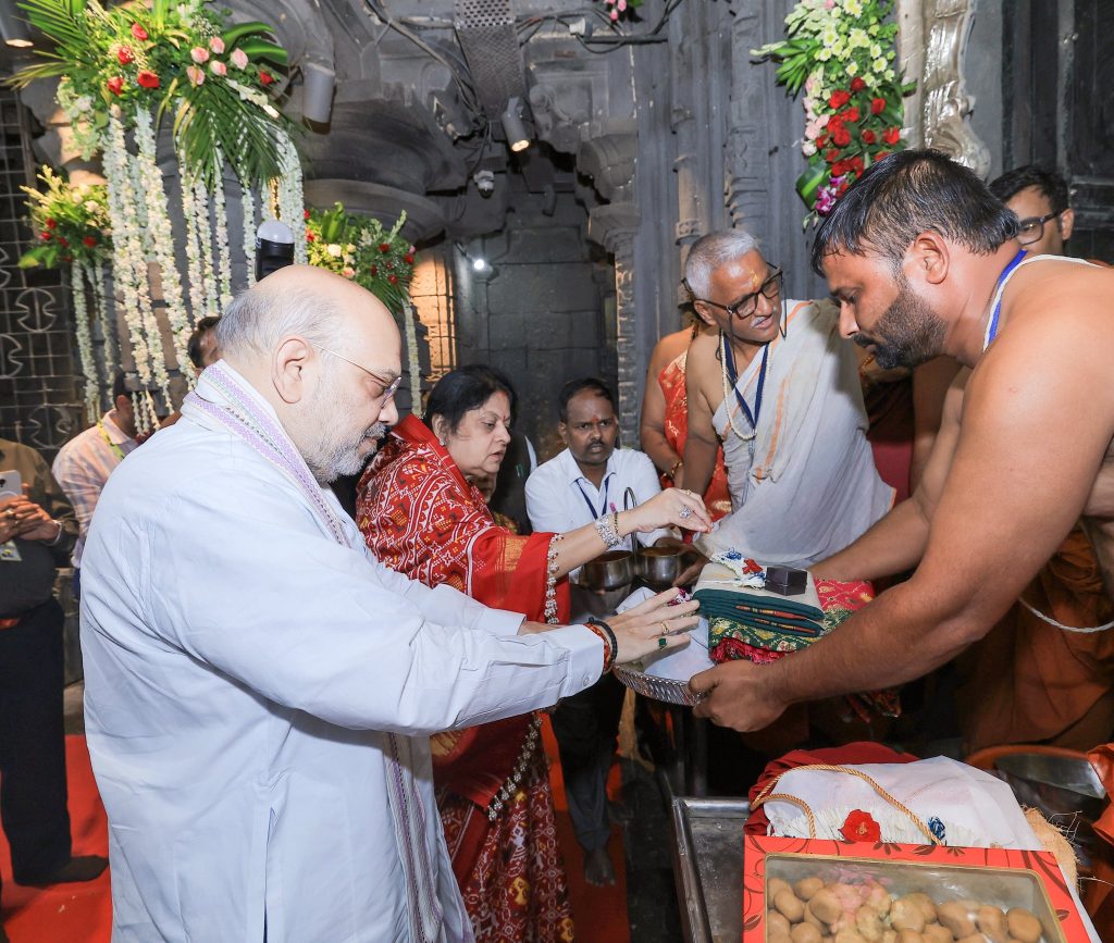 अमित शाह ने कोल्हापुर महालक्ष्मी मंदिर में विकास कार्यों का किया उद्घाटन, नए प्रदक्षिणा मार्ग की रखी आधारशिला