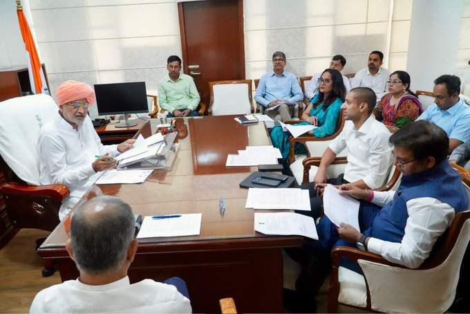 खरीफ सीजन से पहले खाद आपूर्ति पर सख्ती: श्याम सिंह राणा ने अधिकारियों को दिए पर्याप्त स्टॉक सुनिश्चित करने के निर्देश खरीफ सीजन से पहले खाद आपूर्ति पर सख्ती: श्याम सिंह राणा ने अधिकारियों को दिए पर्याप्त स्टॉक सुनिश्चित करने के निर्देश