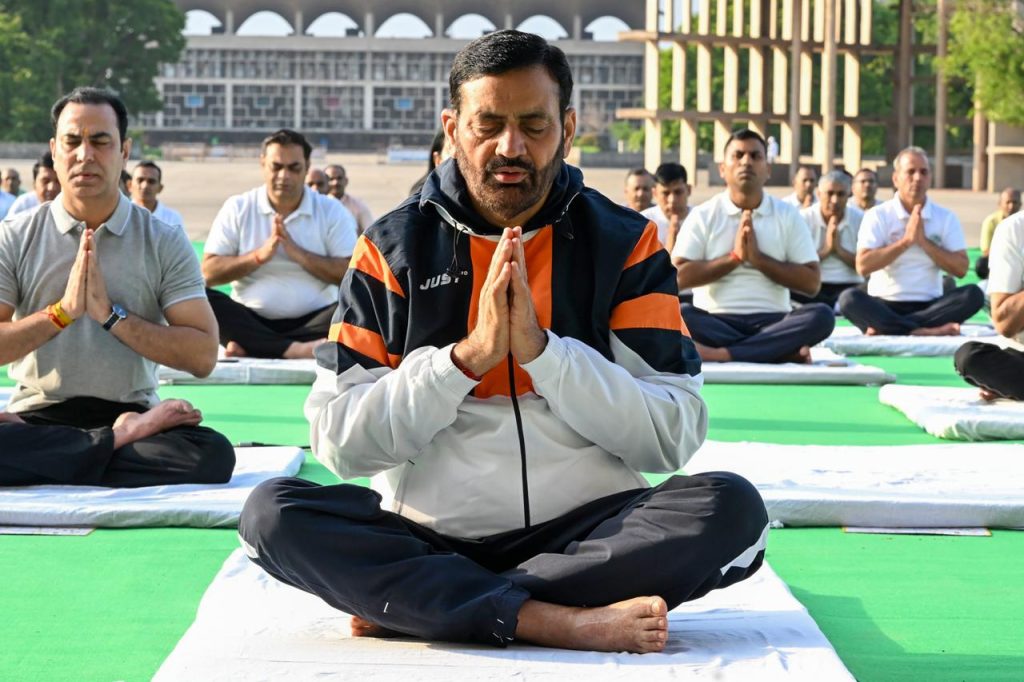 चंडीगढ़ में योग प्रोटोकॉल प्रशिक्षण कार्यक्रम आयोजित, अंतर्राष्ट्रीय योग दिवस 2026 की तैयारियों पर जोर