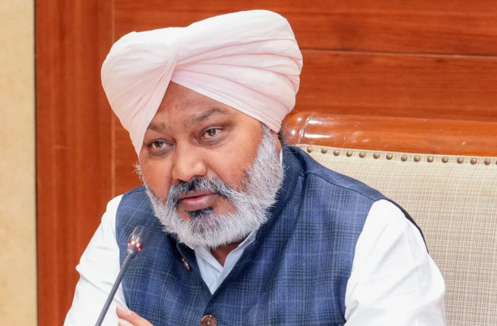 हरपाल सिंह चीमा: इन्फोर्समेंट विंग ने विशेष अभियानों के तहत 178 करोड़ रुपये से अधिक की वसूली की हरपाल सिंह चीमा: इन्फोर्समेंट विंग ने विशेष अभियानों के तहत 178 करोड़ रुपये से अधिक की वसूली की