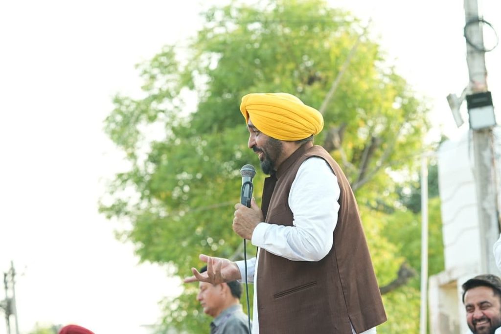 मुख्यमंत्री भगवंत सिंह मान: जनता फैसला करेगी; धर्म के नाम पर फर्जी वीडियो और झूठा प्रचार मुझे पंजाब के लिए काम करने से नहीं रोक सकता मुख्यमंत्री भगवंत सिंह मान: जनता फैसला करेगी; धर्म के नाम पर फर्जी वीडियो और झूठा प्रचार मुझे पंजाब के लिए काम करने से नहीं रोक सकता