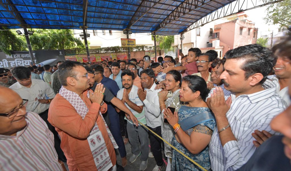 सीएम भजनलाल शर्मा ने मोती डूंगरी गणेश मंदिर में की पूजा, पीएम मोदी के 12 वर्ष पूर्ण होने पर की विशेष प्रार्थना