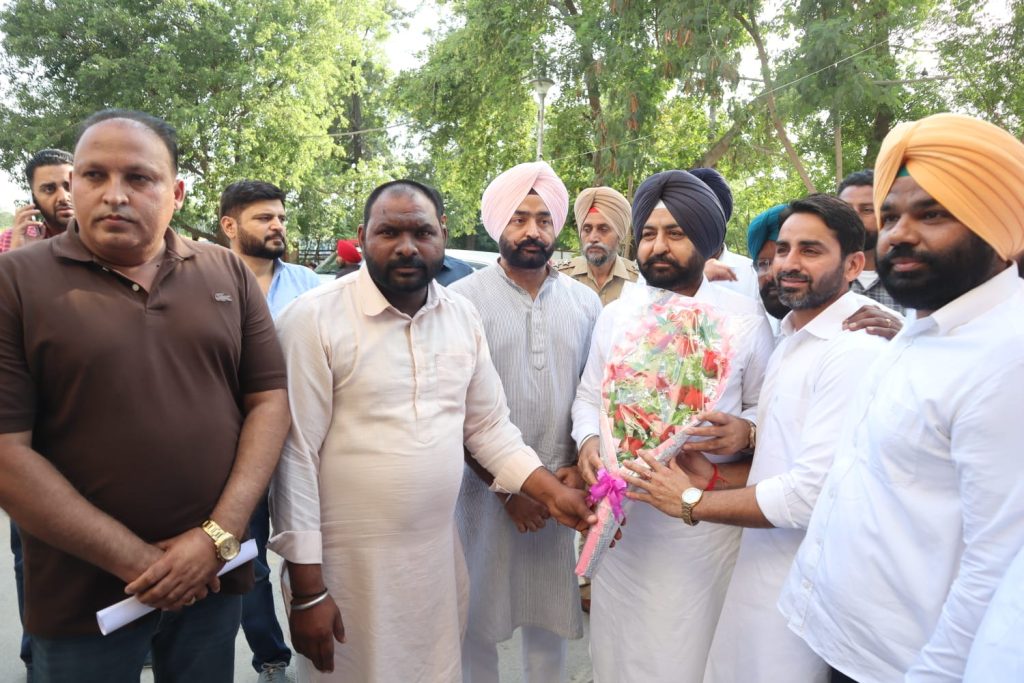 हरदीप सिंह मुंडियन ने मोगा में नशा विरोधी अभियान की समीक्षा की, नशा मुक्त पंजाब के लिए ग्राम स्तर पर जनभागीदारी पर जोर हरदीप सिंह मुंडियन ने मोगा में नशा विरोधी अभियान की समीक्षा की, नशा मुक्त पंजाब के लिए ग्राम स्तर पर जनभागीदारी पर जोर