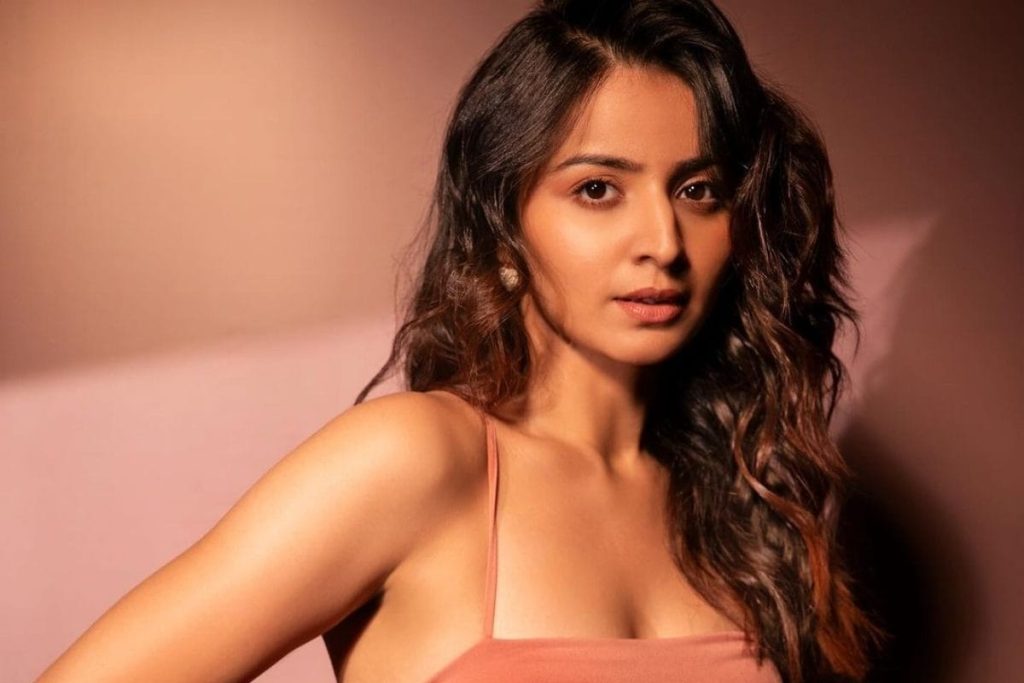 Mahima Makwana Success Story: 9 साल में ऑडिशन, 14 साल में खरीदा घर, जानें संघर्ष से सफलता तक का सफर Mahima Makwana Success Story: 9 साल में ऑडिशन, 14 साल में खरीदा घर, जानें संघर्ष से सफलता तक का सफर