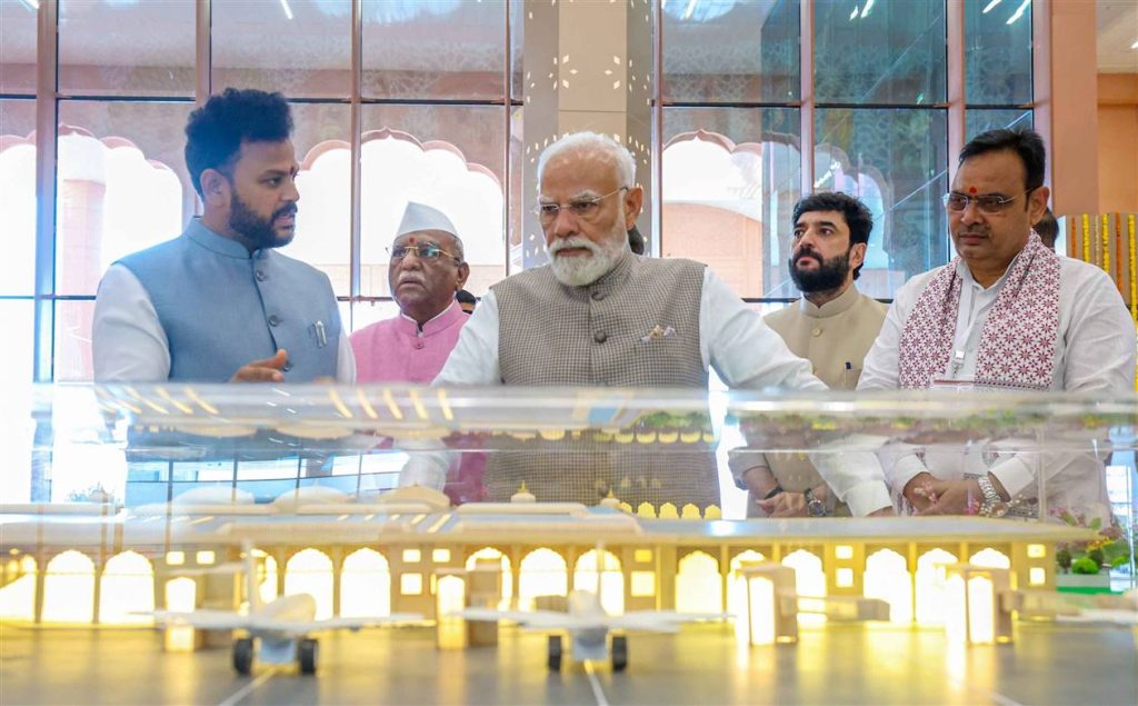 जोधपुर दौरा: पीएम मोदी ने नए टर्मिनल भवन का किया उद्घाटन; एयर कनेक्टिविटी के नए युग की शुरुआत जोधपुर दौरा: पीएम मोदी ने नए टर्मिनल भवन का किया उद्घाटन; एयर कनेक्टिविटी के नए युग की शुरुआत