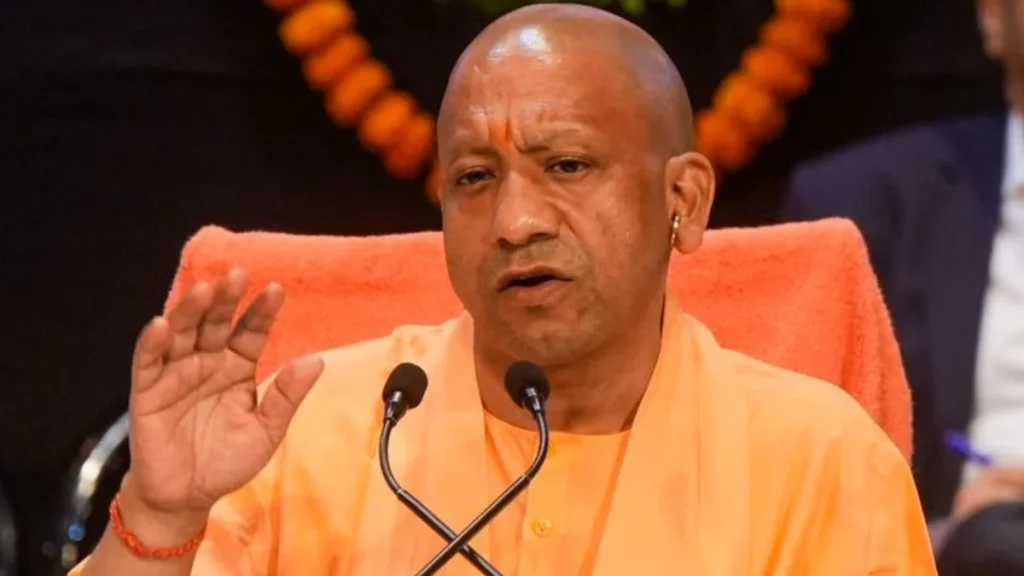 योगी आदित्यनाथ का बयान: यूपी सरकार 25 करोड़ लोगों के कल्याण के लिए कर रही काम, जनता दर्शन में दिए अहम निर्देश योगी आदित्यनाथ का बयान: यूपी सरकार 25 करोड़ लोगों के कल्याण के लिए कर रही काम, जनता दर्शन में दिए अहम निर्देश