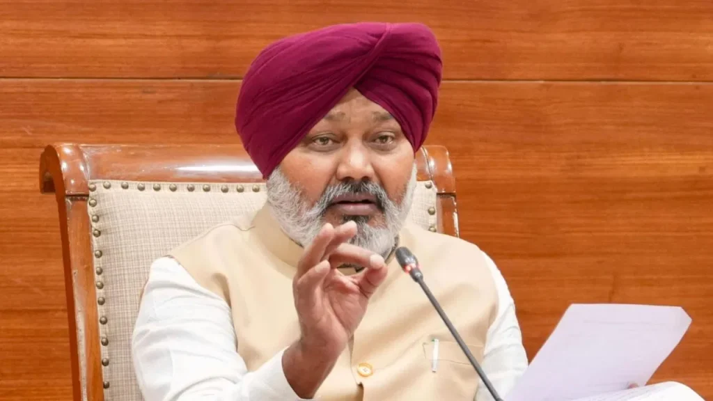 बिजली कर्मचारियों की हड़ताल पर हरपाल सिंह चीमा का बड़ा बयान, बातचीत से सुलझे कई मुद्दे बिजली कर्मचारियों की हड़ताल पर हरपाल सिंह चीमा का बड़ा बयान, बातचीत से सुलझे कई मुद्दे