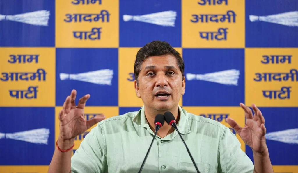 पालम अग्निकांड को लेकर सौरभ भारद्वाज ने बीजेपी सरकार पर साधा निशाना, फायर सिस्टम की कार्यप्रणाली पर उठाए सवाल पालम अग्निकांड को लेकर सौरभ भारद्वाज ने बीजेपी सरकार पर साधा निशाना, फायर सिस्टम की कार्यप्रणाली पर उठाए सवाल