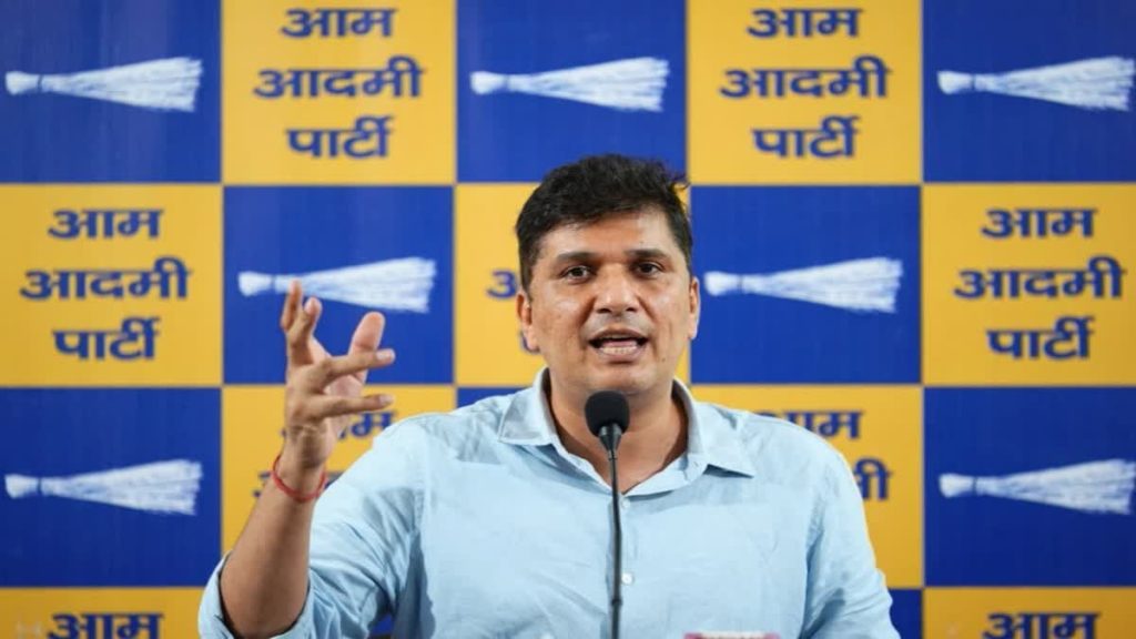 सौरभ भारद्वाज का BJP सरकार पर हमला, बोले- संसद चर्चा से छात्रों के मुद्दे से ध्यान भटकाने की कोशिश