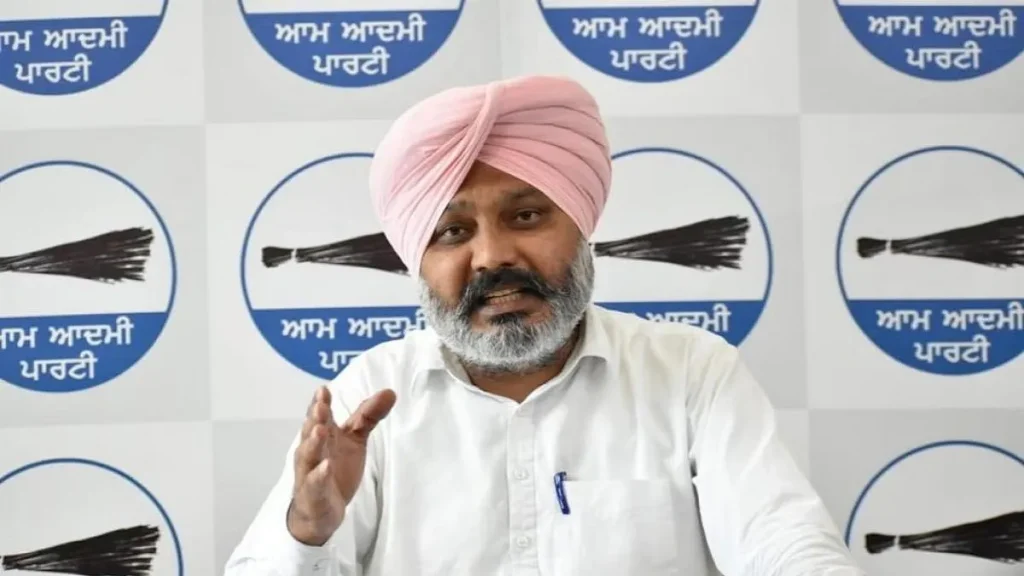 हरपाल सिंह चीमा का सरकार पर हमला, किसान आंदोलन और छात्र प्रदर्शन को लेकर उठाए सवाल
