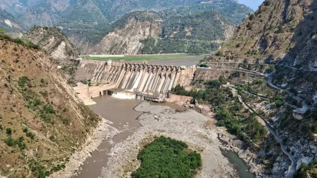 64 साल पुरानी सिंधु जल संधि पर नया पेच, बदलते मौसम के बीच क्या जरूरी है नया जल प्रबंधन मॉडल? 64 साल पुरानी सिंधु जल संधि पर नया पेच, बदलते मौसम के बीच क्या जरूरी है नया जल प्रबंधन मॉडल?