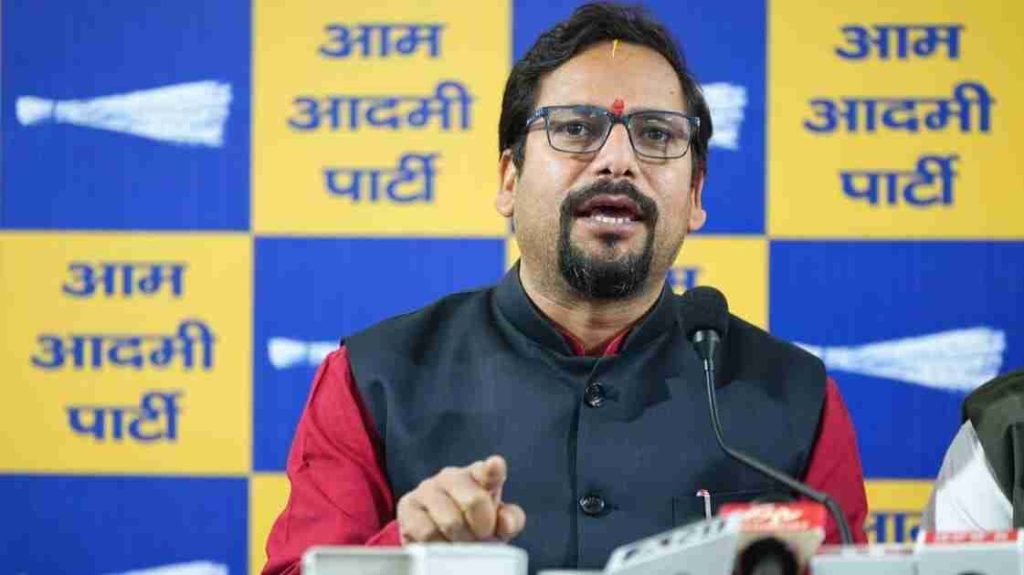AAP विधायक संजीव झा ने ₹90 करोड़ के कथित साइकिल घोटाले की ACB से जांच की मांग की
