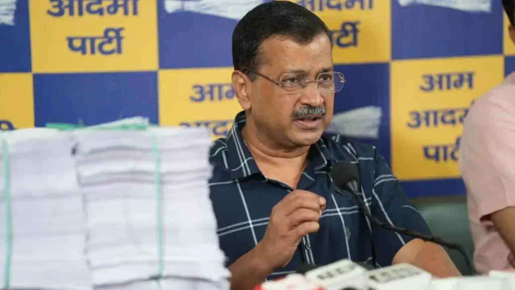 E20 Fuel Controversy: पीएम आवास तक मार्च करेंगे अरविंद केजरीवाल, 2 लाख से ज्यादा हस्ताक्षर सौंपेंगे