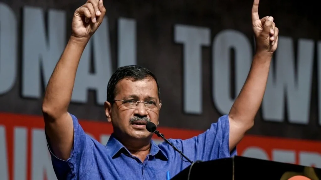 E20 पेट्रोल नीति के विरोध में PM मोदी आवास तक मार्च करेंगे अरविंद केजरीवाल, AAP ने उठाए सवाल E20 पेट्रोल नीति के विरोध में PM मोदी आवास तक मार्च करेंगे अरविंद केजरीवाल, AAP ने उठाए सवाल