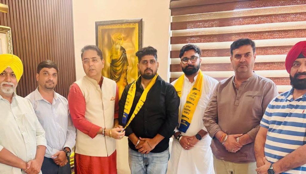 जालंधर नॉर्थ में AAP को मजबूती, अंशुमान कालिया साथियों समेत आम आदमी पार्टी में शामिल