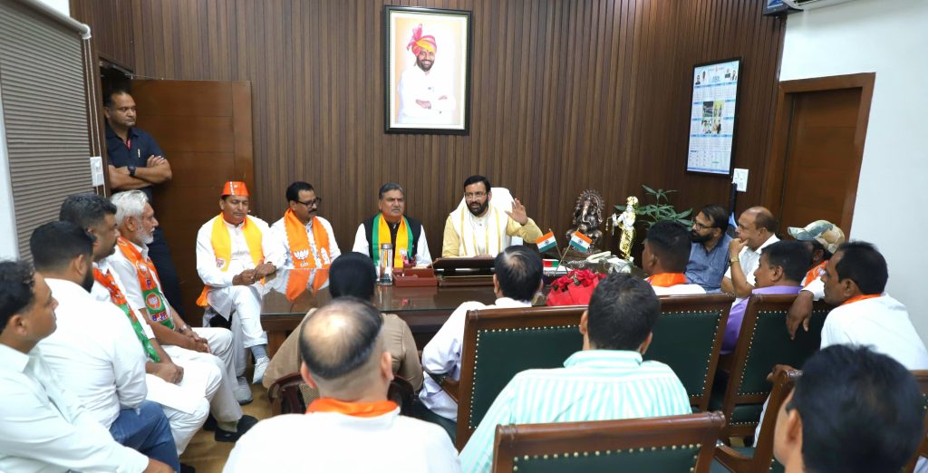 अल्पसंख्यक मोर्चा पंजाब के प्रतिनिधिमंडल से मुख्यमंत्री नायब सिंह सैनी ने की मुलाकात, संगठन को मजबूत करने पर हुई चर्चा