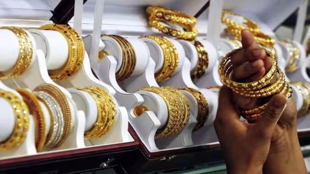 Gold Price Today: 31 अगस्त को फिर सस्ता हुआ सोना, 24 कैरेट के दाम में बड़ी गिरावट; चांदी स्थिर Gold Price Today: 31 अगस्त को फिर सस्ता हुआ सोना, 24 कैरेट के दाम में बड़ी गिरावट; चांदी स्थिर