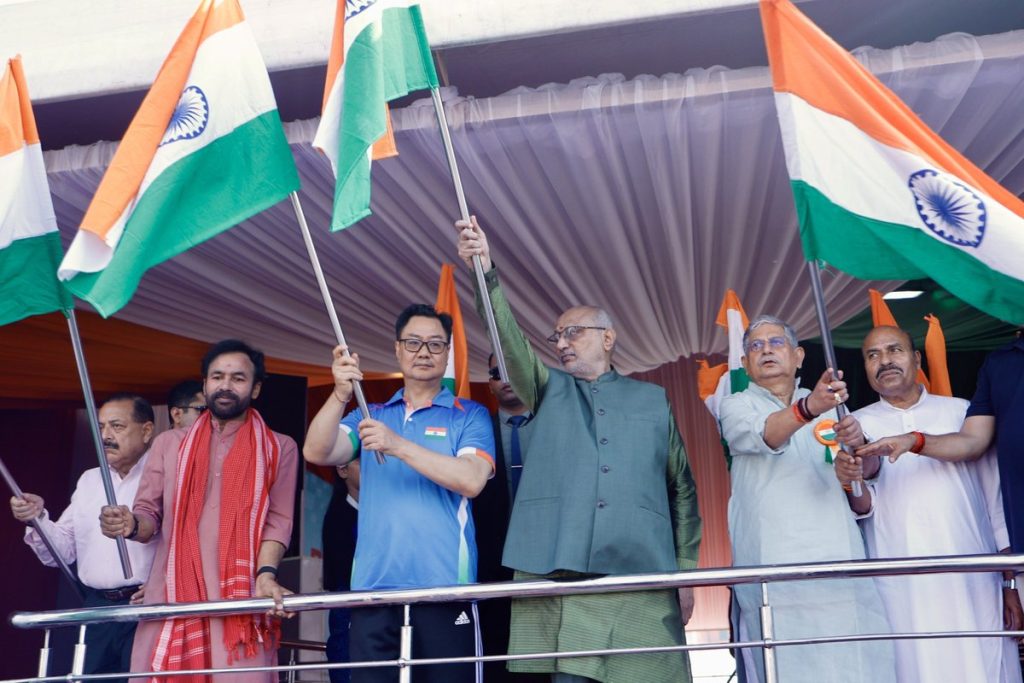 उपराष्ट्रपति सीपी राधाकृष्णन ने ‘हर घर तिरंगा’ बाइक रैली को दिखाई हरी झंडी