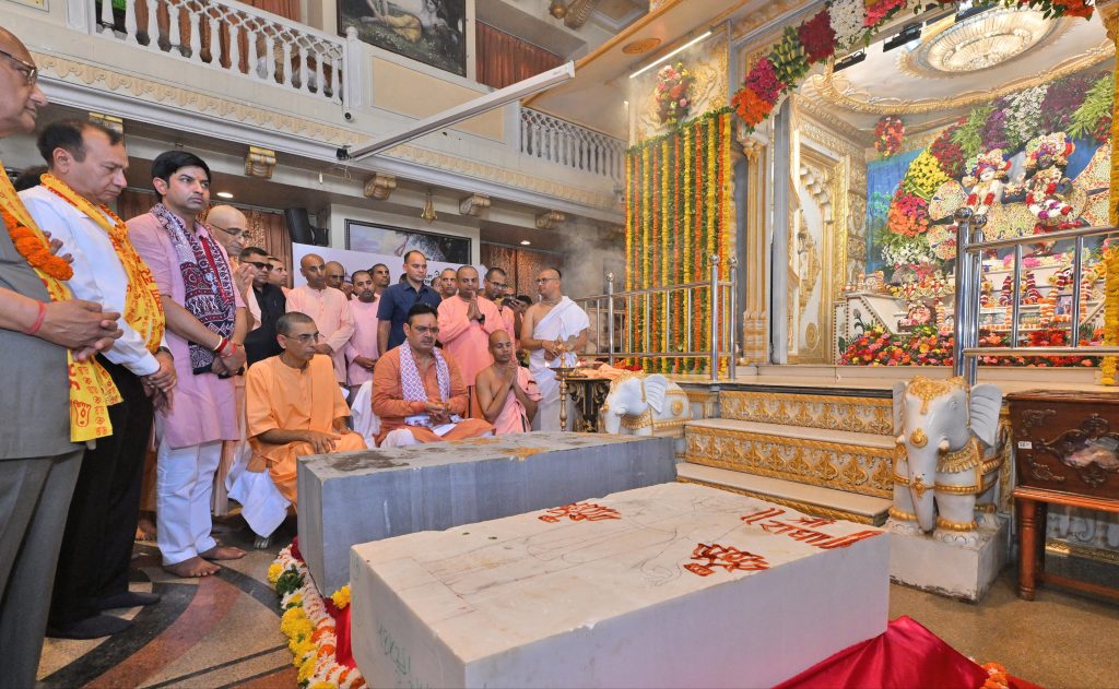जयपुर के गुप्त वृन्दावन धाम में मुख्यमंत्री भजनलाल शर्मा ने किया राधा-कृष्ण शिलापूजन, प्रदेश की सुख-समृद्धि की कामना