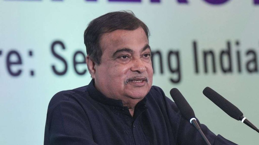 नितिन गडकरी के ‘अब ज्यादा काम नहीं कर सकता’ बयान पर मचा सियासी बवाल, ऑफिस ने बताया असली मतलब