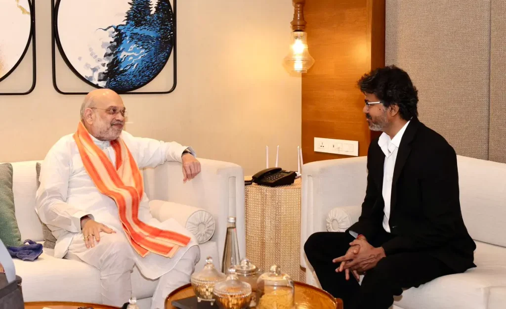 परिसीमन पर तमिलनाडु सीएम विजय के रुख को लेकर DMK का हमला, अमित शाह से मुलाकात के बाद ‘यू-टर्न’ का आरोप अमित शाह से मुलाकात के बाद परिसीमन के मुद्दे पर तमिलनाडु के मुख्यमंत्री विजय और डीएमके के बीच बढ़ा राजनीतिक विवाद