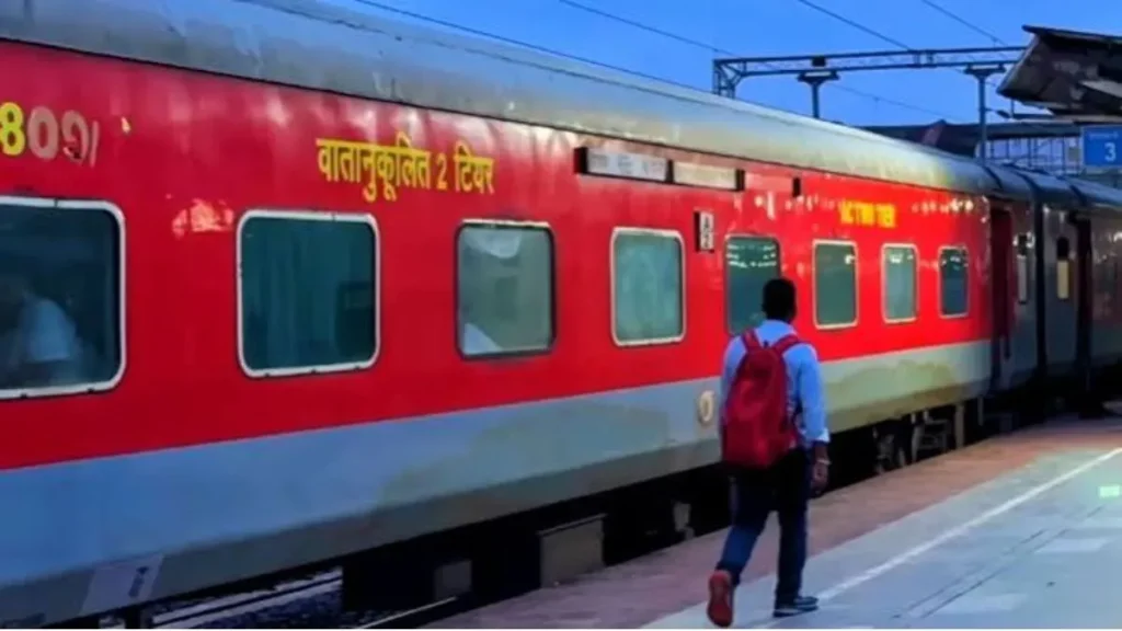 बिहार संपर्क क्रांति एक्सप्रेस: भीषण गर्मी में ट्रेन का AC बंद, नलों में पानी नहीं; यात्री ने सोशल मीडिया पर रेलवे से की शिकायत