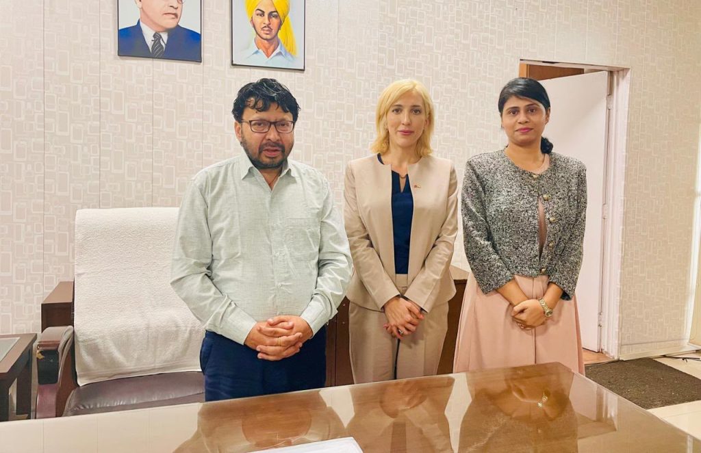 पंजाब के प्रवासी मामलों के मंत्री डॉ. रवजोत सिंह से ब्रिटिश उप उच्चायुक्त की मुलाकात, ट्रैवल एजेंटों की धोखाधड़ी पर हुई चर्चा