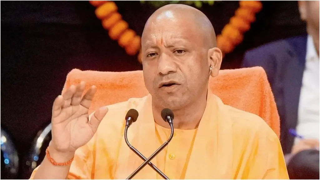 मुख्यमंत्री योगी आदित्यनाथ ने अनुच्छेद 370 हटाने के फैसले को बताया राष्ट्र की ऐतिहासिक जीत मुख्यमंत्री योगी आदित्यनाथ ने अनुच्छेद 370 हटाने के फैसले को बताया राष्ट्र की ऐतिहासिक जीत
