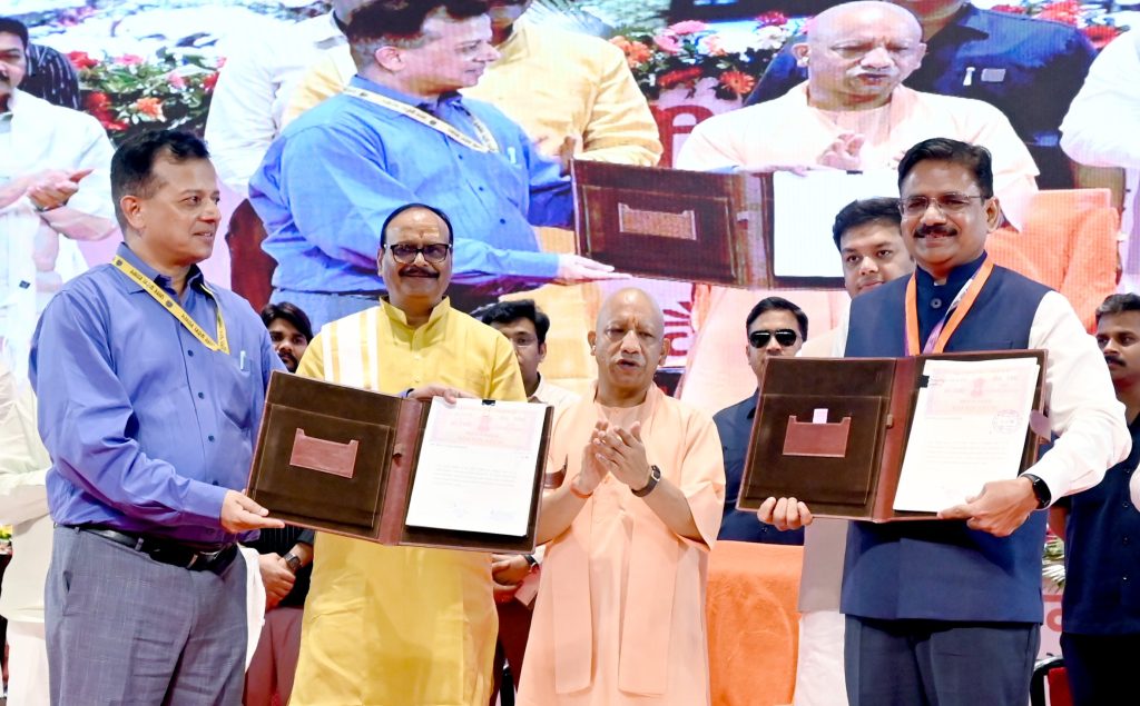 योगी सरकार का रसोइयों को बड़ा तोहफा, 3.54 लाख रसोइयों को कैशलेस इलाज और दुर्घटना बीमा की सुविधा